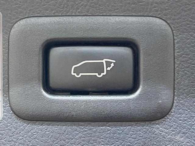 アルファード 2.5S タイプゴールド 4WD 後席モニター 寒冷地仕様 ナビ機能付きディスプレイオーディオ DVD再生 禁煙車 両側電動スライドドア AC100V電源 バックカメラ セーフティセンス レーダークルーズ 電動リアゲート(8枚目)