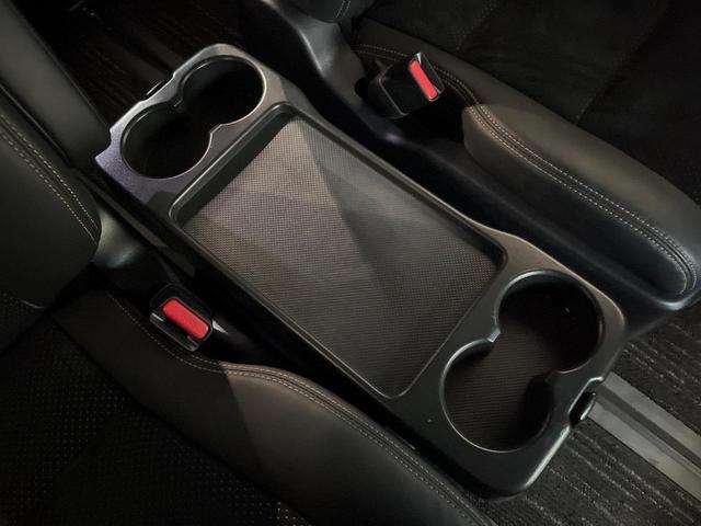 アルファード 2.5S タイプゴールド 4WD 後席モニター 寒冷地仕様 ナビ機能付きディスプレイオーディオ DVD再生 禁煙車 両側電動スライドドア AC100V電源 バックカメラ セーフティセンス レーダークルーズ 電動リアゲート(43枚目)