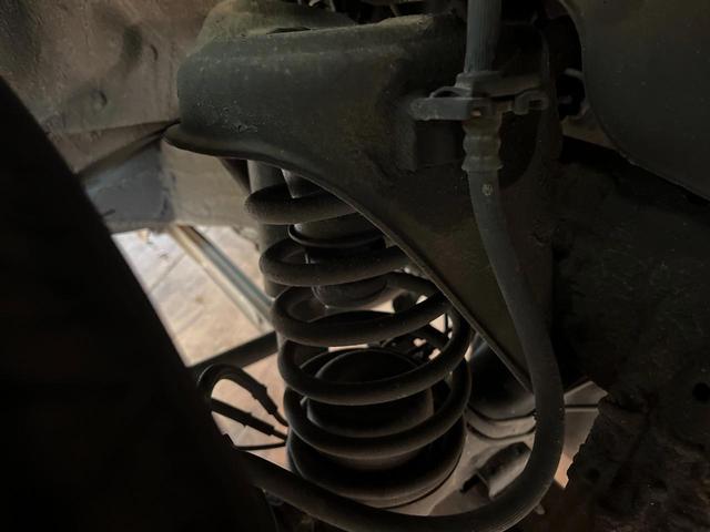 ジムニー ＸＬ　４ＷＤ　５速ＭＴ車　衝突被害軽減システム　禁煙車　シートヒーター　スマートキー　ＥＴＣ　車線逸脱警報　オートライト　オートエアコン　ミラーヒーター　アイドリングストップ（55枚目）