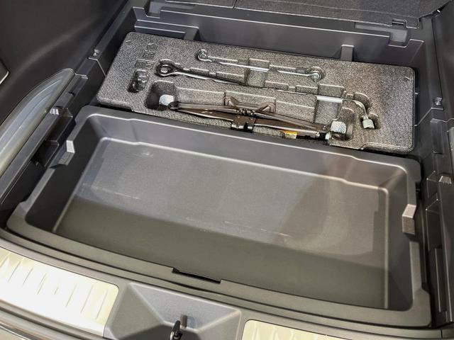 ハリアーハイブリッド Ｚ　レザーパッケージ　４ＷＤ　禁煙車　モデリスタエアロ・ホイール　全周囲カメラ　１２．３型ナビ　ＪＢＬサウンド　パワーバックドア　レーダークルーズコントロール　黒革シート　シートベンチレーション　デジタルインナーミラー（43枚目）