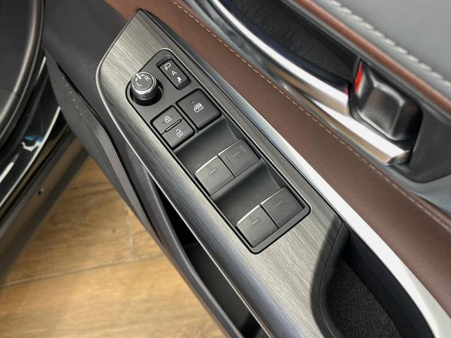 ハリアーハイブリッド Ｚ　レザーパッケージ　４ＷＤ　禁煙車　モデリスタエアロ・ホイール　全周囲カメラ　１２．３型ナビ　ＪＢＬサウンド　パワーバックドア　レーダークルーズコントロール　黒革シート　シートベンチレーション　デジタルインナーミラー（45枚目）