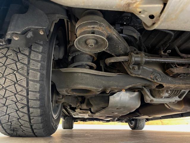 ＲＸ ＲＸ２００ｔ　Ｆスポーツ　４ＷＤ　パノラマサンルーフ　ＴＲＤエアロ　１２．３型純正ナビ　全周囲カメラ　衝突被害軽減システム　レーダークルーズ　禁煙車　電動リアゲート　革シート　シートエアコン　パワーシート　三眼ＬＥＤヘッド（31枚目）