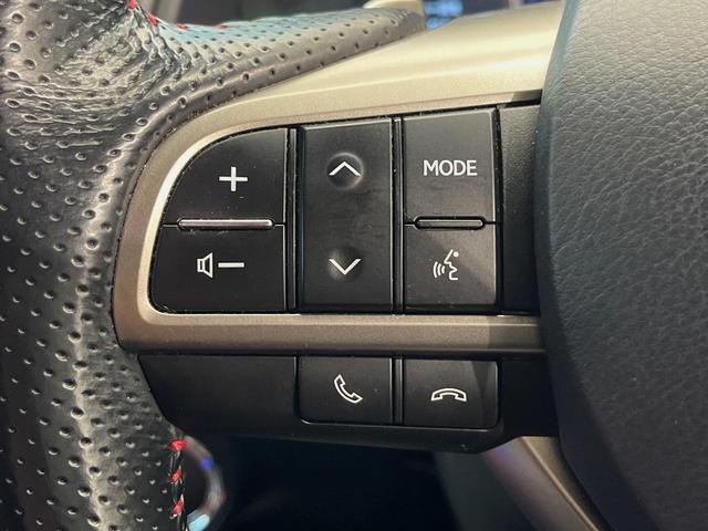 ＲＸ ＲＸ２００ｔ　Ｆスポーツ　４ＷＤ　パノラマサンルーフ　ＴＲＤエアロ　１２．３型純正ナビ　全周囲カメラ　衝突被害軽減システム　レーダークルーズ　禁煙車　電動リアゲート　革シート　シートエアコン　パワーシート　三眼ＬＥＤヘッド（53枚目）