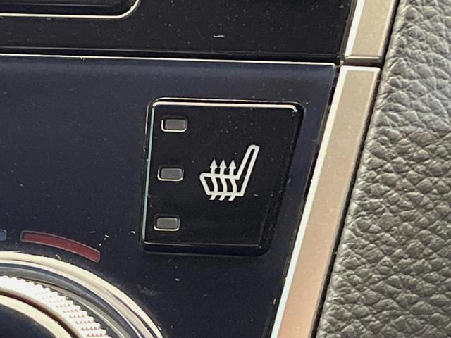 【シートヒーター】寒い日に重宝するシートヒーター！エアコンより早く温まってくれるので寒がりの人も安心ですね♪エアコンの温風は乾燥するから苦手、という方にもをおすすめです。