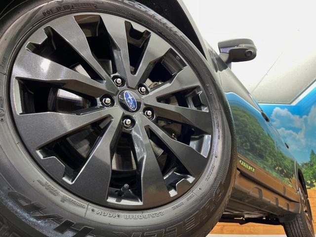 【純正１８インチアルミホイール】外観にマッチした純正アルミホイールを装着しております。各種社外アルミホイールや、スタッドレスタイヤも取扱いしております。是非ご相談ください♪