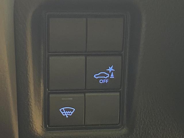 ランドクルーザープラド ＴＸ　Ｌパッケージ　７０ｔｈアニバーサリーリミテッド　サンルーフ　寒冷地仕様　７人乗り　１０型ナビ　ルーフレール　レーダークルーズ　茶革シート　シートベンチレーション　バックカメラ　クリアランスソナー　ＬＥＤヘッドライト　純正１８インチアルミ　ＥＴＣ（6枚目）