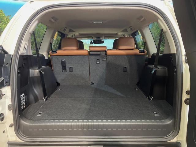 ランドクルーザープラド ＴＸ　Ｌパッケージ　７０ｔｈアニバーサリーリミテッド　サンルーフ　寒冷地仕様　７人乗り　１０型ナビ　ルーフレール　レーダークルーズ　茶革シート　シートベンチレーション　バックカメラ　クリアランスソナー　ＬＥＤヘッドライト　純正１８インチアルミ　ＥＴＣ（12枚目）