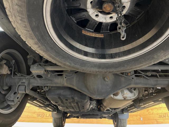 ランドクルーザープラド ＴＸ　Ｌパッケージ　７０ｔｈアニバーサリーリミテッド　サンルーフ　寒冷地仕様　７人乗り　１０型ナビ　ルーフレール　レーダークルーズ　茶革シート　シートベンチレーション　バックカメラ　クリアランスソナー　ＬＥＤヘッドライト　純正１８インチアルミ　ＥＴＣ（20枚目）