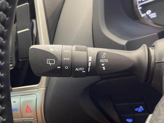 ランドクルーザープラド ＴＸ　Ｌパッケージ　７０ｔｈアニバーサリーリミテッド　サンルーフ　寒冷地仕様　７人乗り　１０型ナビ　ルーフレール　レーダークルーズ　茶革シート　シートベンチレーション　バックカメラ　クリアランスソナー　ＬＥＤヘッドライト　純正１８インチアルミ　ＥＴＣ（27枚目）