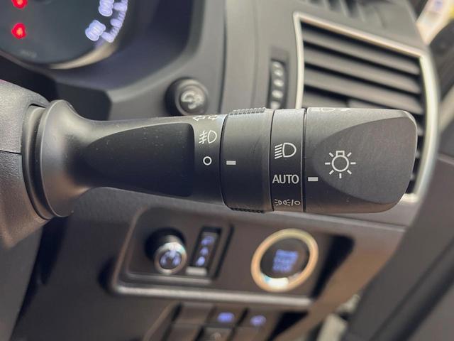 ランドクルーザープラド ＴＸ　Ｌパッケージ　７０ｔｈアニバーサリーリミテッド　サンルーフ　寒冷地仕様　７人乗り　１０型ナビ　ルーフレール　レーダークルーズ　茶革シート　シートベンチレーション　バックカメラ　クリアランスソナー　ＬＥＤヘッドライト　純正１８インチアルミ　ＥＴＣ（28枚目）