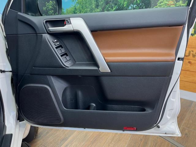 ランドクルーザープラド ＴＸ　Ｌパッケージ　７０ｔｈアニバーサリーリミテッド　サンルーフ　寒冷地仕様　７人乗り　１０型ナビ　ルーフレール　レーダークルーズ　茶革シート　シートベンチレーション　バックカメラ　クリアランスソナー　ＬＥＤヘッドライト　純正１８インチアルミ　ＥＴＣ（61枚目）