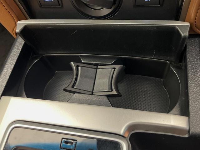 ランドクルーザープラド ＴＸ　Ｌパッケージ　７０ｔｈアニバーサリーリミテッド　サンルーフ　寒冷地仕様　７人乗り　１０型ナビ　ルーフレール　レーダークルーズ　茶革シート　シートベンチレーション　バックカメラ　クリアランスソナー　ＬＥＤヘッドライト　純正１８インチアルミ　ＥＴＣ（66枚目）