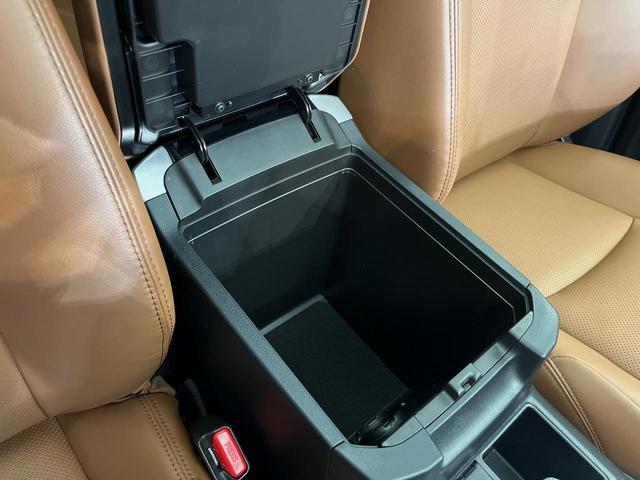 ランドクルーザープラド ＴＸ　Ｌパッケージ　７０ｔｈアニバーサリーリミテッド　サンルーフ　寒冷地仕様　７人乗り　１０型ナビ　ルーフレール　レーダークルーズ　茶革シート　シートベンチレーション　バックカメラ　クリアランスソナー　ＬＥＤヘッドライト　純正１８インチアルミ　ＥＴＣ（67枚目）