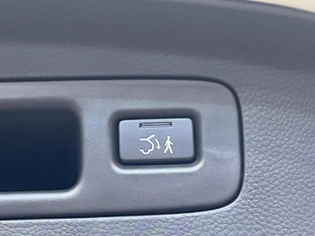 ヴェゼル ｅ：ＨＥＶ　Ｚ　４ＷＤ　禁煙車　９型ホンダコネクトディスプレイ　全周囲カメラ　プレミアムオーディオ　ホンダセンシング　寒冷地仕様　ハンズフリーパワーバックドア　ステアリングヒーター　シートヒーター　ＥＴＣ（6枚目）