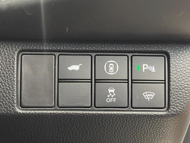 ヴェゼル ｅ：ＨＥＶ　Ｚ　４ＷＤ　禁煙車　９型ホンダコネクトディスプレイ　全周囲カメラ　プレミアムオーディオ　ホンダセンシング　寒冷地仕様　ハンズフリーパワーバックドア　ステアリングヒーター　シートヒーター　ＥＴＣ（7枚目）