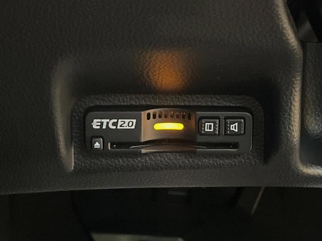 ヴェゼル ｅ：ＨＥＶ　Ｚ　４ＷＤ　禁煙車　９型ホンダコネクトディスプレイ　全周囲カメラ　プレミアムオーディオ　ホンダセンシング　寒冷地仕様　ハンズフリーパワーバックドア　ステアリングヒーター　シートヒーター　ＥＴＣ（8枚目）