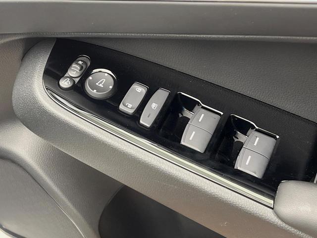 ヴェゼル ｅ：ＨＥＶ　Ｚ　４ＷＤ　禁煙車　９型ホンダコネクトディスプレイ　全周囲カメラ　プレミアムオーディオ　ホンダセンシング　寒冷地仕様　ハンズフリーパワーバックドア　ステアリングヒーター　シートヒーター　ＥＴＣ（37枚目）