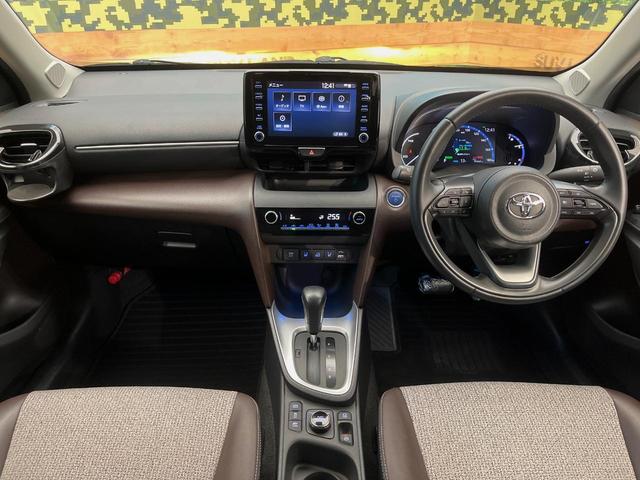ヤリスクロス ハイブリッドZ 4WD 8型ディスプレイオーディオ シートヒーター 禁煙車 パワーシート レーダークルーズコントロール オートマチックハイビーム バックカメラ ETC オートライト LEDヘッドライト ブラウン内装(2枚目)