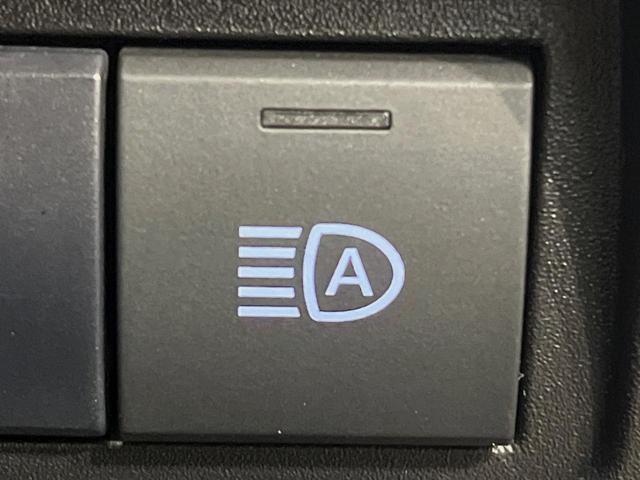 ヤリスクロス ハイブリッドZ 4WD 8型ディスプレイオーディオ シートヒーター 禁煙車 パワーシート レーダークルーズコントロール オートマチックハイビーム バックカメラ ETC オートライト LEDヘッドライト ブラウン内装(6枚目)