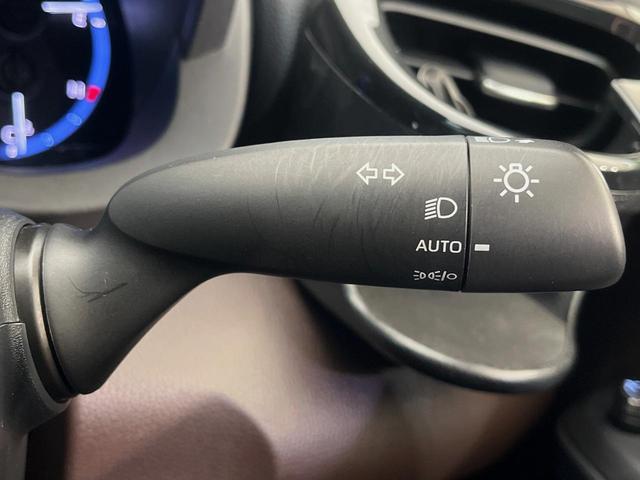 ヤリスクロス ハイブリッドZ 4WD 8型ディスプレイオーディオ シートヒーター 禁煙車 パワーシート レーダークルーズコントロール オートマチックハイビーム バックカメラ ETC オートライト LEDヘッドライト ブラウン内装(9枚目)