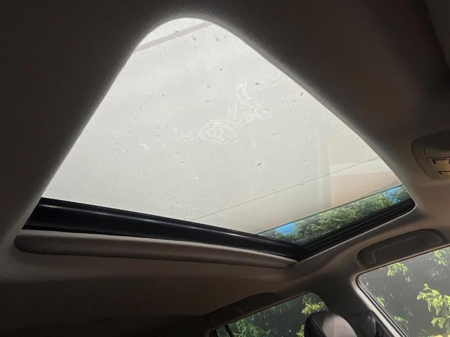 ランドクルーザープラド ＴＸ　Ｌパッケージ　マットブラックエディション　４ＷＤ　サンルーフ　ＢＩＧ－Ｘ１１インチナビ　寒冷地仕様　レーダークルーズコントロール　ブラックラダールーフレール　シートベンチレーション　バックカメラ　ＬＥＤヘッドライト・フォグライト（3枚目）