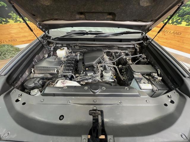 ランドクルーザープラド ＴＸ　Ｌパッケージ　マットブラックエディション　４ＷＤ　サンルーフ　ＢＩＧ－Ｘ１１インチナビ　寒冷地仕様　レーダークルーズコントロール　ブラックラダールーフレール　シートベンチレーション　バックカメラ　ＬＥＤヘッドライト・フォグライト（19枚目）