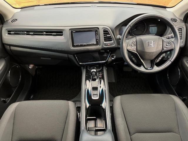 ヴェゼル ハイブリッドＸ・ホンダセンシング　４ＷＤ　禁煙車　ホンダセンシング　純正ナビ　寒冷地仕様　アダプティブクルーズコントロール　シートヒーター　ＥＴＣ　バックカメラ　純正１６インチアルミホイール　純正革巻きステアリング（2枚目）