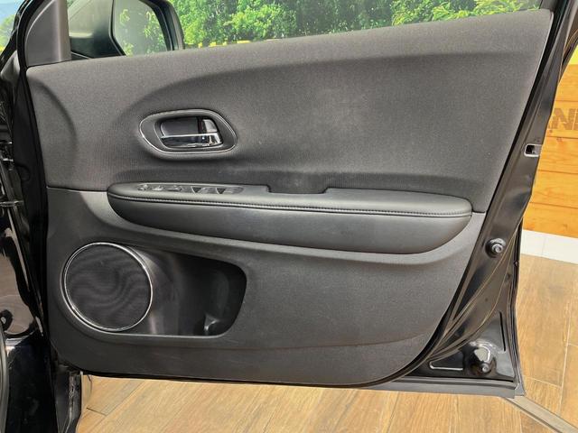 ヴェゼル ハイブリッドＸ・ホンダセンシング　４ＷＤ　禁煙車　ホンダセンシング　純正ナビ　寒冷地仕様　アダプティブクルーズコントロール　シートヒーター　ＥＴＣ　バックカメラ　純正１６インチアルミホイール　純正革巻きステアリング（38枚目）