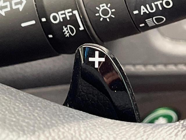 ヴェゼル ハイブリッドＸ・ホンダセンシング　４ＷＤ　禁煙車　ホンダセンシング　純正ナビ　寒冷地仕様　アダプティブクルーズコントロール　シートヒーター　ＥＴＣ　バックカメラ　純正１６インチアルミホイール　純正革巻きステアリング（45枚目）