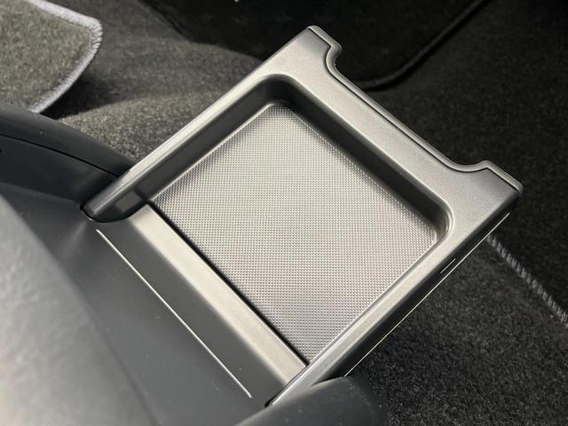 ハイエースバン ロングスーパーGL ダークプライムS 4WD ディーゼル BIGX11インチナビ 全周囲カメラ 寒冷地仕様 プリクラッシュセーフティ 両側電動スライドドア デジタルインナーミラー ウッドコンビステアリング ETC LEDヘッドライト(53枚目)