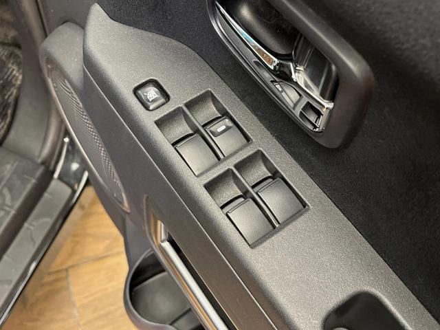 デリカD:5 D パワーパッケージ 8人乗 後席モニター ヨコハマジオランダーオールテレーンタイヤ 両側電動ドア シートヒーター 禁煙車 ETC バックカメラ クルーズコントロール フルセグ HIDヘッドライト オートエアコン(32枚目)