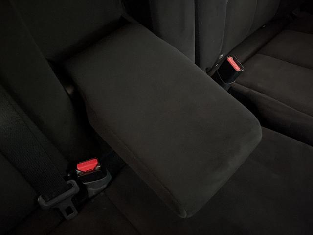 デリカD:5 D パワーパッケージ 8人乗 後席モニター ヨコハマジオランダーオールテレーンタイヤ 両側電動ドア シートヒーター 禁煙車 ETC バックカメラ クルーズコントロール フルセグ HIDヘッドライト オートエアコン(33枚目)