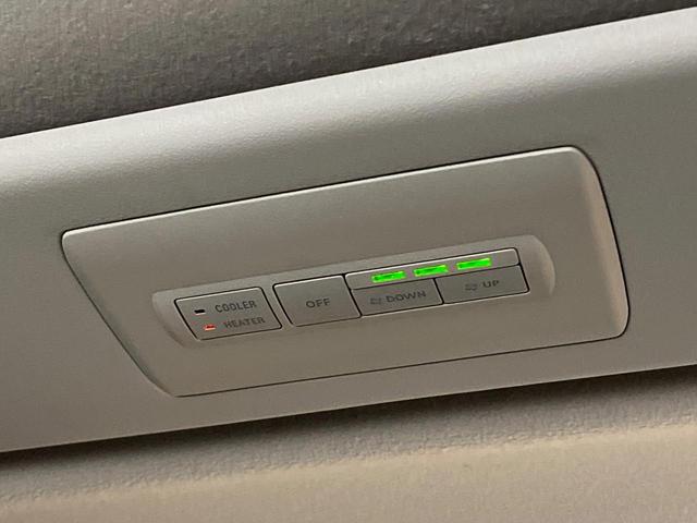 デリカD:5 D パワーパッケージ 8人乗 後席モニター ヨコハマジオランダーオールテレーンタイヤ 両側電動ドア シートヒーター 禁煙車 ETC バックカメラ クルーズコントロール フルセグ HIDヘッドライト オートエアコン(44枚目)