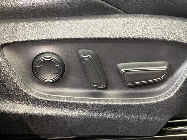 カローラクロス ハイブリッド　Ｚ　４ＷＤ　９インチディスプレイオーディオ　全周囲カメラ　レーダークルーズコントロール　オートハイビーム　シートヒーター　ハンズフリーパワーバックドア　パワーシート　ＥＴＣ　ＬＥＤヘッドライト（49枚目）