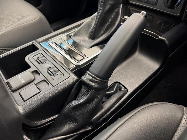 ランドクルーザープラド ＴＸ　Ｌパッケージ・ブラックエディション　ディーゼル　サンルーフ　寒冷地仕様　禁煙車　９型純正ナビ　シートベンチレーション　レーダークルーズコントロール　ルーフレール　パワーシート　ＬＥＤヘッドライト　バックカメラ　ＥＴＣ　フルセグ（26枚目）