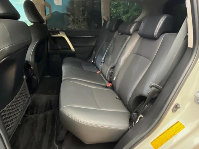 ランドクルーザープラド ＴＸ　Ｌパッケージ・ブラックエディション　ディーゼル　サンルーフ　寒冷地仕様　禁煙車　９型純正ナビ　シートベンチレーション　レーダークルーズコントロール　ルーフレール　パワーシート　ＬＥＤヘッドライト　バックカメラ　ＥＴＣ　フルセグ（61枚目）