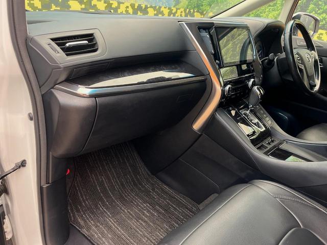 ヴェルファイアハイブリッド ＺＲ　４ＷＤ　後席モニター　寒冷地仕様　純正１０型ナビ　バックカメラ　レーダークルーズ　セーフティセンス　３眼ＬＥＤヘッドライト　シートベンチレーション　電動リアゲート　デジタルインナーミラー　ＥＴＣ（35枚目）