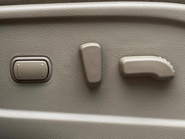 ムラーノ ２５０ＸＶ　ＦＯＵＲ　４ＷＤ　純正ナビ　シートヒーター　パワーシート　クルーズコントロール　バックカメラ　オートエアコン　ＥＴＣ　オートライト　ＨＩＤヘッドライト　スマートキー　サイドカメラ　フルセグ　ＣＤ／ＤＶＤ（5枚目）