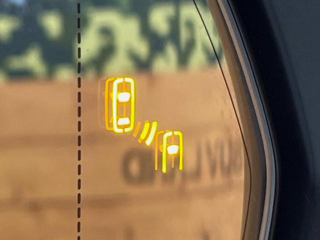 ＮＸ ＮＸ３５０ｈ　Ｆスポーツ　４ＷＤ　パノラマサンルーフ　ＴＲＤフルエアロ　１４型純正ディスプレイオーディオ　全周囲カメラ　ルーフレール　三眼ＬＥＤヘッド　デジタルミラー　衝突軽減システム　ブラインドスポット　シートエアコン（8枚目）