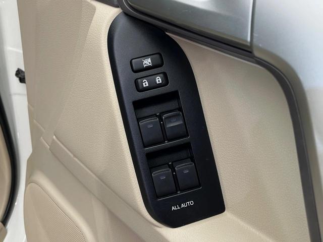 ランドクルーザープラド ＴＸ　Ｌパッケージ　サンルーフ　寒冷地仕様　７人乗り　ＴＲＤエアロ　純正９型ディスプレイオーディオ　全周囲カメラ　ルーフレール　デジタルインナーミラー　ブラインドスポットモニター　純正１９インチアルミホイール　ＥＴＣ（49枚目）