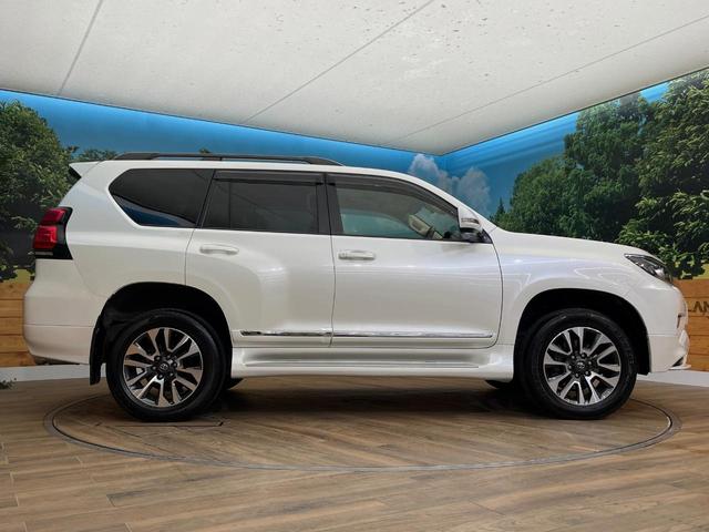 ランドクルーザープラド ＴＸ　Ｌパッケージ　サンルーフ　寒冷地仕様　７人乗り　ＴＲＤエアロ　純正９型ディスプレイオーディオ　全周囲カメラ　ルーフレール　デジタルインナーミラー　ブラインドスポットモニター　純正１９インチアルミホイール　ＥＴＣ（69枚目）