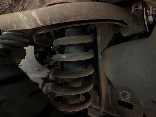 ランドクルーザープラド ＴＸ　Ｌパッケージ　サンルーフ　寒冷地仕様　７人乗り　ＴＲＤエアロ　純正９型ディスプレイオーディオ　全周囲カメラ　ルーフレール　デジタルインナーミラー　ブラインドスポットモニター　純正１９インチアルミホイール　ＥＴＣ（73枚目）