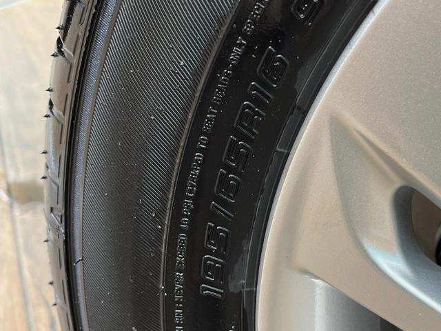 ライズ Ｇ　４ＷＤ　禁煙車　ＳＤナビ　バックカメラ　シートヒーター　寒冷地仕様　衝突軽減装置　クリアランスソナー　ＥＴＣ　スマートキー　オートエアコン　充電用ＵＳＢ端子　純正１６インチアルミホイール（44枚目）