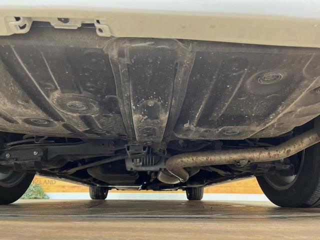 アルファード Ｚ　４ＷＤ　禁煙車　寒冷地仕様　純正１４型ナビ　全周囲カメラ　１３．２型フリップダウン　左右独立ムーンルーフ　デジタルインナーミラー　シートベンチレーション　ステアリングヒーター　パワーバックドア　ＥＴＣ（21枚目）