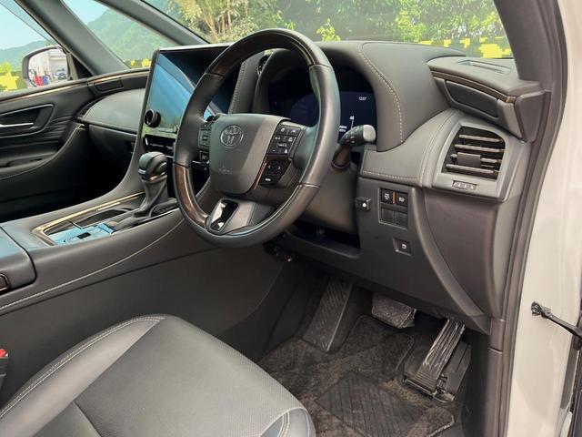 アルファード Ｚ　４ＷＤ　禁煙車　寒冷地仕様　純正１４型ナビ　全周囲カメラ　１３．２型フリップダウン　左右独立ムーンルーフ　デジタルインナーミラー　シートベンチレーション　ステアリングヒーター　パワーバックドア　ＥＴＣ（23枚目）