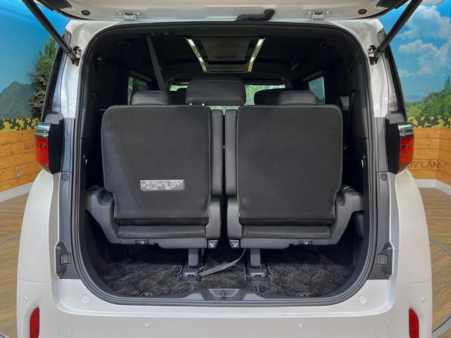 アルファード Ｚ　４ＷＤ　禁煙車　寒冷地仕様　純正１４型ナビ　全周囲カメラ　１３．２型フリップダウン　左右独立ムーンルーフ　デジタルインナーミラー　シートベンチレーション　ステアリングヒーター　パワーバックドア　ＥＴＣ（30枚目）
