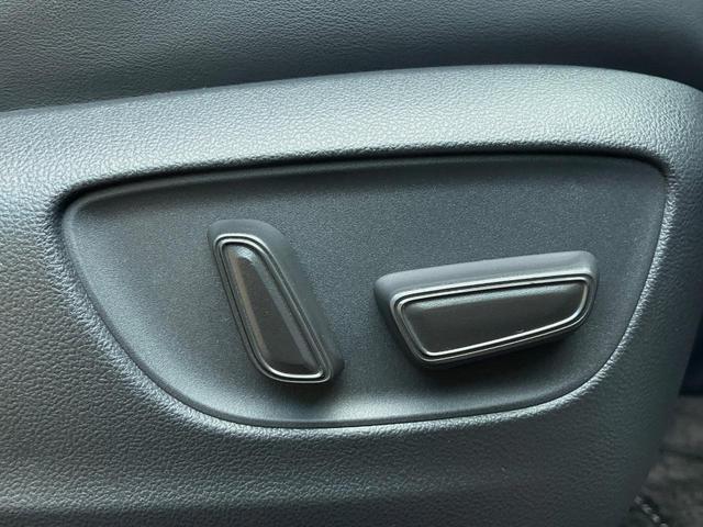 アルファード Ｚ　４ＷＤ　禁煙車　寒冷地仕様　純正１４型ナビ　全周囲カメラ　１３．２型フリップダウン　左右独立ムーンルーフ　デジタルインナーミラー　シートベンチレーション　ステアリングヒーター　パワーバックドア　ＥＴＣ（36枚目）