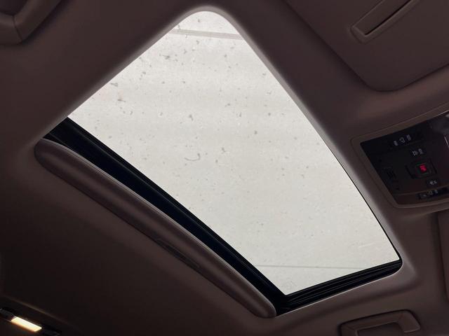 RX RX450h バージョンL 4WD 禁煙車 モデリスタエアロ サンルーフ リヤエンターテイメントシステム 12.3インチナビ 全周囲カメラ パワーバックドア シートベンチレーション 電動格納セカンドシート 衝突軽減装置(7枚目)