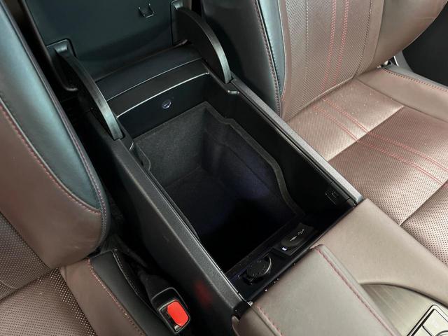 RX RX450h バージョンL 4WD 禁煙車 モデリスタエアロ サンルーフ リヤエンターテイメントシステム 12.3インチナビ 全周囲カメラ パワーバックドア シートベンチレーション 電動格納セカンドシート 衝突軽減装置(52枚目)