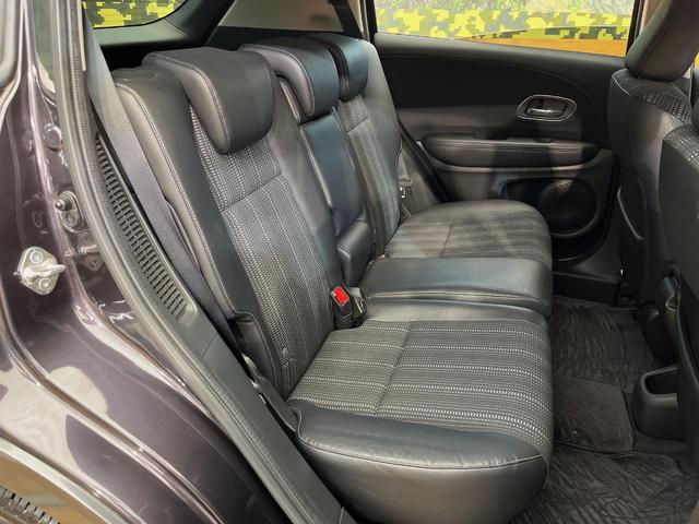 ヴェゼル ハイブリッドＸ・Ｌパッケージ　４ＷＤ　純正ナビ　寒冷地仕様　クルーズコントロール　シートヒーター　シティブレーキアクティブシステム　バックカメラ　ＬＥＤヘッドライト　パドルシフト　オートライト　　ＥＴＣ（9枚目）